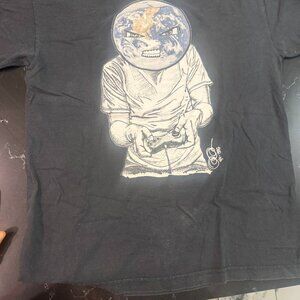 BLACK T-SHIRT , SIZE LARGE